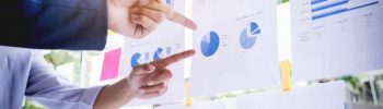 businessman-making-presentation-with-his-colleagues-and-business-strategy-digital-layer-effect-at-the-office-as-concept_1423-123